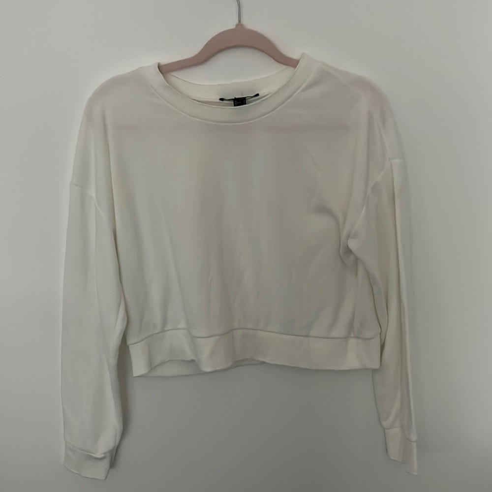 cute white crewneck basic